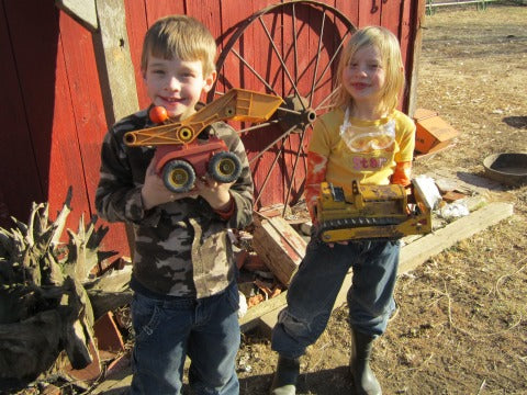 American Pickers’ Mike Wolfe reaches young collectors with KidPickers.com