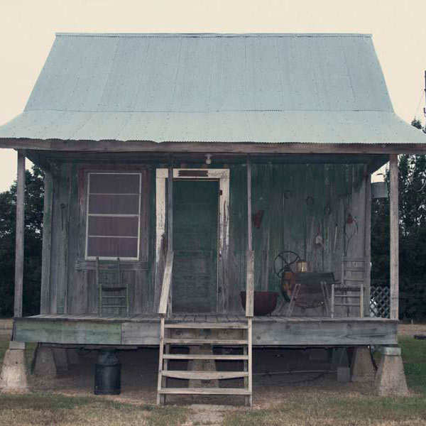 TALLAHATCHIE FLATS IN THE MISSISSIPPI DELTA