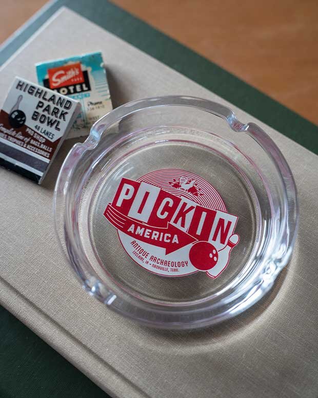 RETRO ASHTRAY