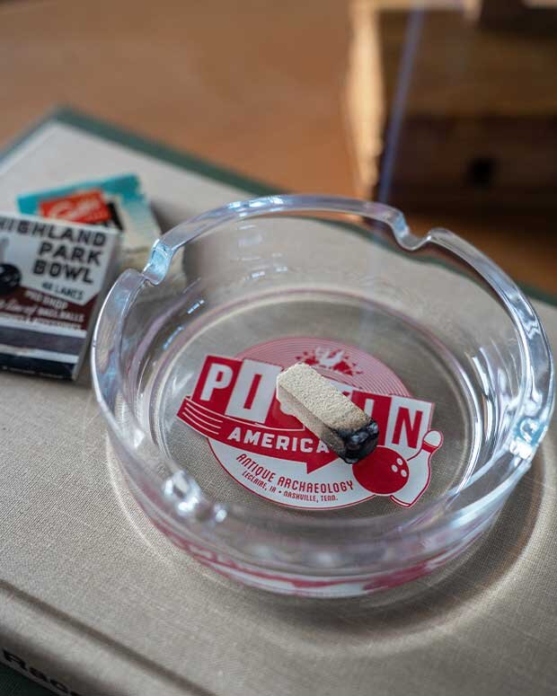 RETRO ASHTRAY