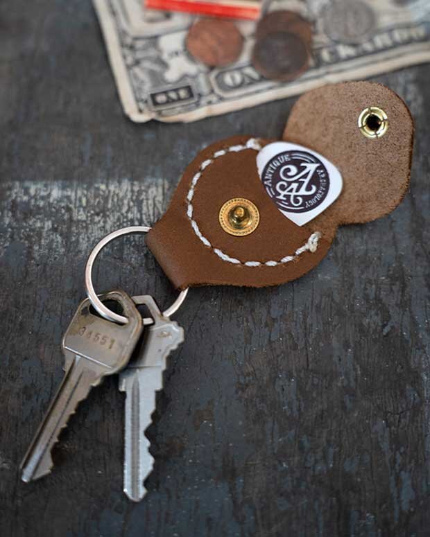 LEATHER GUITAR PICK KEYCHAIN