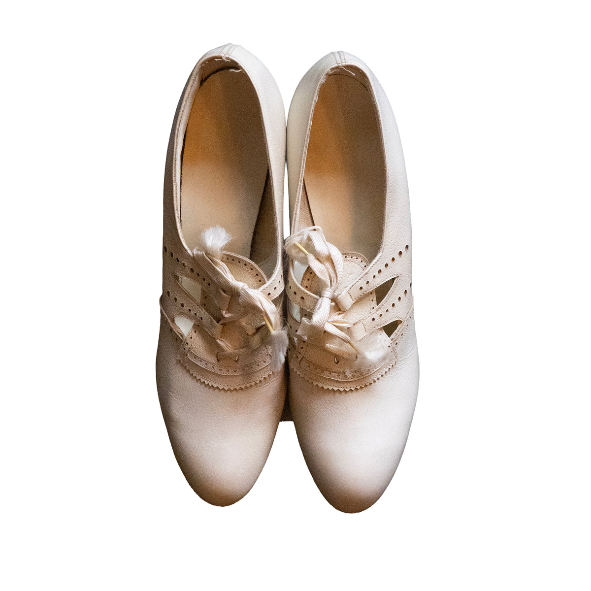 RJR White Pig-Tie Heels