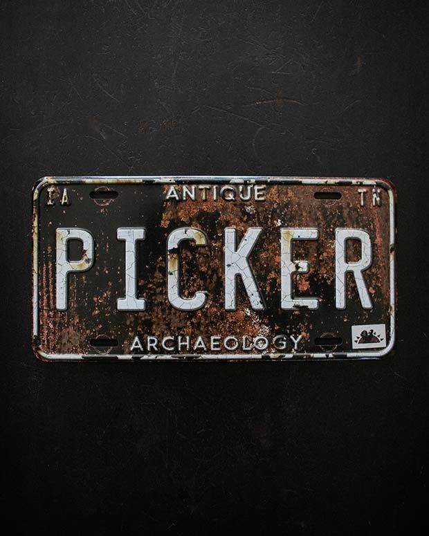 RUSTY BLACK PICKER LICENSE PLATE